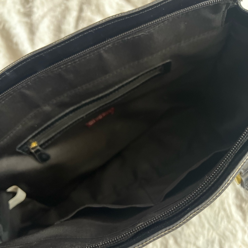 Purse - Picture 3 of 4